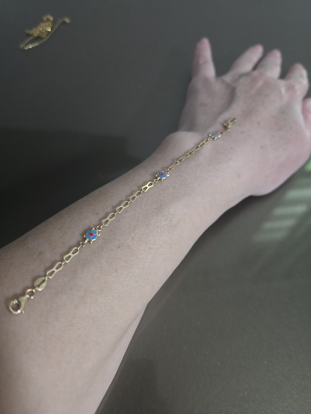 14 K Gold Link Bracelet with Blue and Red Flower Charm - Picture 11 of 12